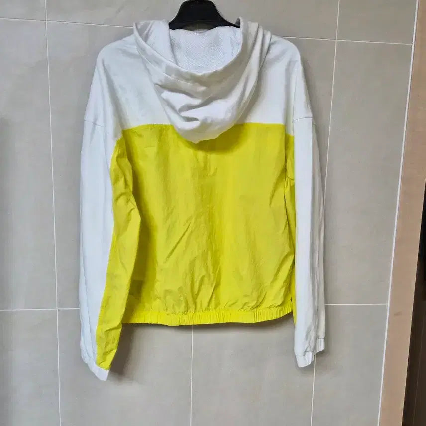 [BUNJANG] Moose Knuckles White Yellow Hooded Windbreaker S / 무스너클 화이트 옐로우 후드 바람막이 S