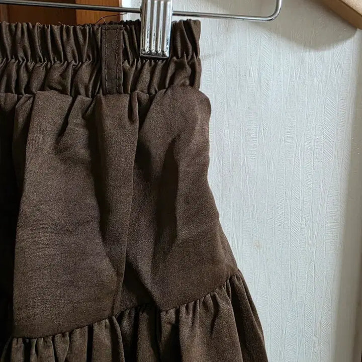 [BUNJANG] Avante-Garde Shabby Chic Mini Skirt / (새상품) 아방가르드 샤방샤방 진브라운 미니스커트
