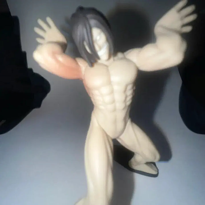 [BUNJANG] Attack on Titan Eren Yeager Figure Gacha / 진격의 거인 에렌 가챠 스마트폰 거치대