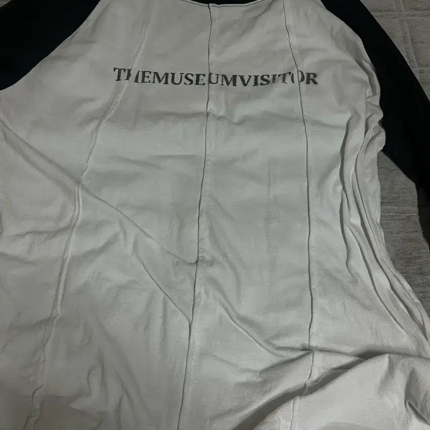 [BUNJANG] THEMUSEUMVISITOR Long Sleeve T-shirt / THEMUSEUMVISITOR 더뮤지엄비지터 롱슬리브 티셔츠
