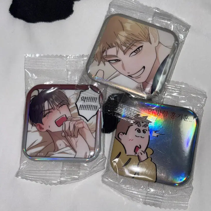 [SOLD OUT] 봄툰 재이미샵 레봄 홍실퀘스트 홍퀘 랜덤 사각 캔뱃지 이연 홍기훈