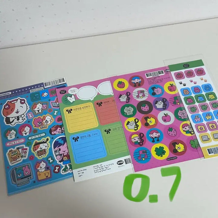 [BUNJANG] Various Studio Stickers Bundle Set / 율밤곰, 타이니펫, 모난베어, 히히클럽, 뽐뽐스튜디오 스티커 일괄 판매