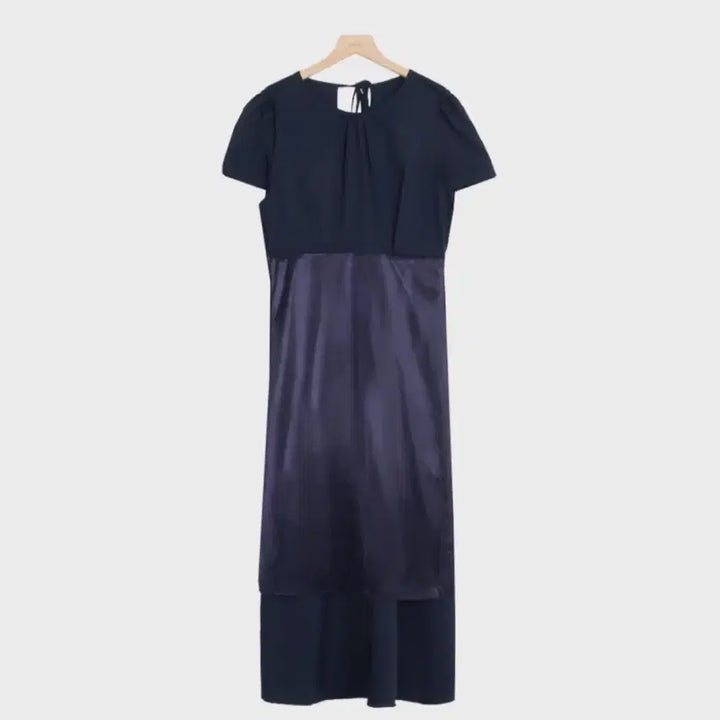 [SOLD OUT] (실착1회)케이클럽 여름 렌너 핀턱 반팔 롱원피스 다크네이비 S