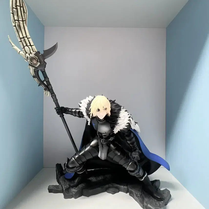 [BUNJANG] Intelligent Systems Fire Emblem: Three Houses Dimitri Scale Figure / 인텔리전트시스템즈 파이어엠블렘 풍화설월 디미트리 스케일 피규어