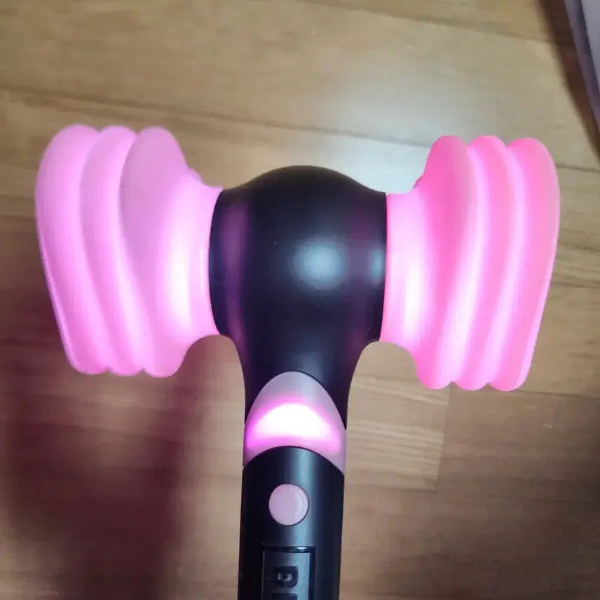 [BUNJANG] Blackpink Official Light Stick (Ver. 2) with Stand / 블랙핑크 응원봉 뿅봉팔아요 거치대포함