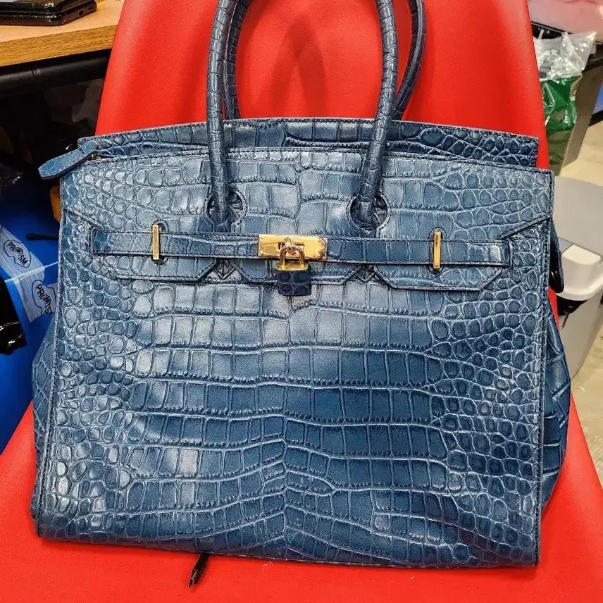 [BUNJANG] Blue Crocodile Leather Tote Bag / 블루 크로커다일 가죽 토트백