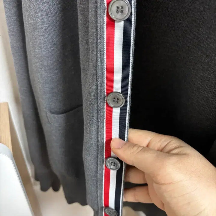 [SOLD OUT] S급) 톰브라운 밀라노스티치 가디건 2