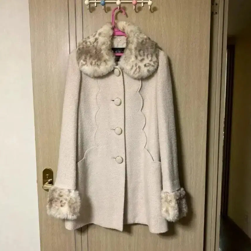 [BUNJANG] Cecil McBee Leopard Print Fur Coat / 세실맥비 레오파드 호피 퍼 코트