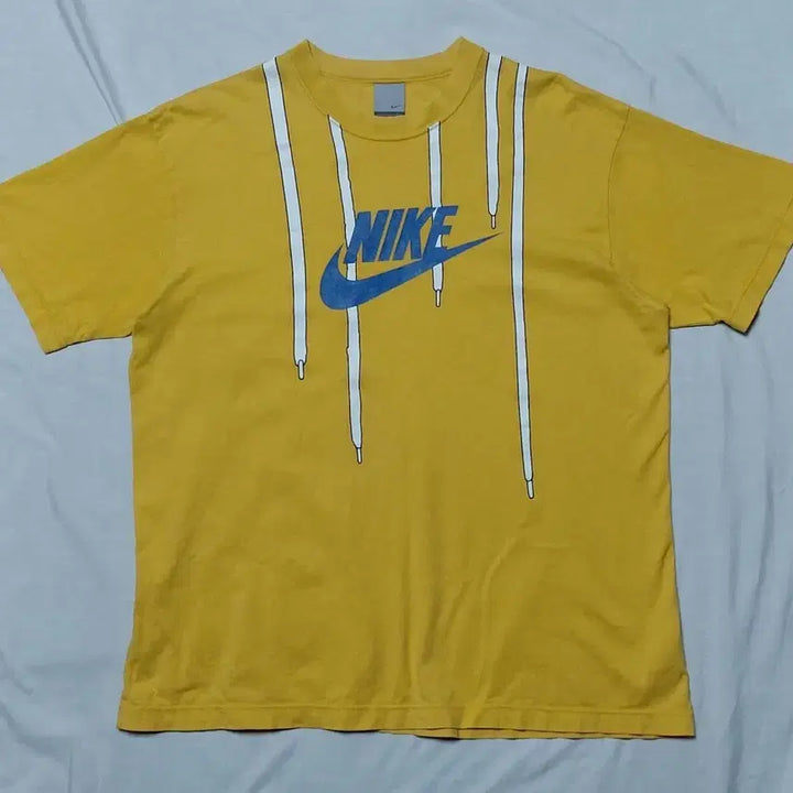 [BUNJANG] Nike Vintage Hoodie String Graphic T-shirt / [L] 빈티지 나이키 후디 스트링 그래픽 티셔츠