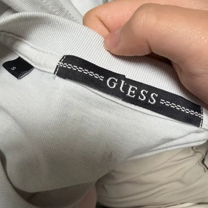 [BUNJANG] NMIXX x Guess Collaboration T-shirt / 엔믹스 더 게스 티셔츠