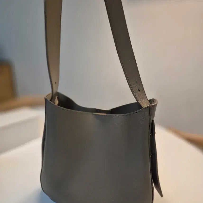 [BUNJANG] Leather Shoulder Bag / 가죽 숄더백 팔아요