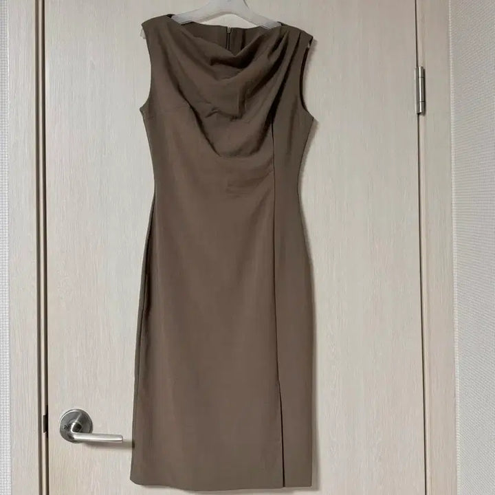 [BUNJANG] Reine Brown Drape Sleeveless Midi Dress (S) / 렌느 reine 브라운 드레이프 슬리브리스 미디 원피스 (S)