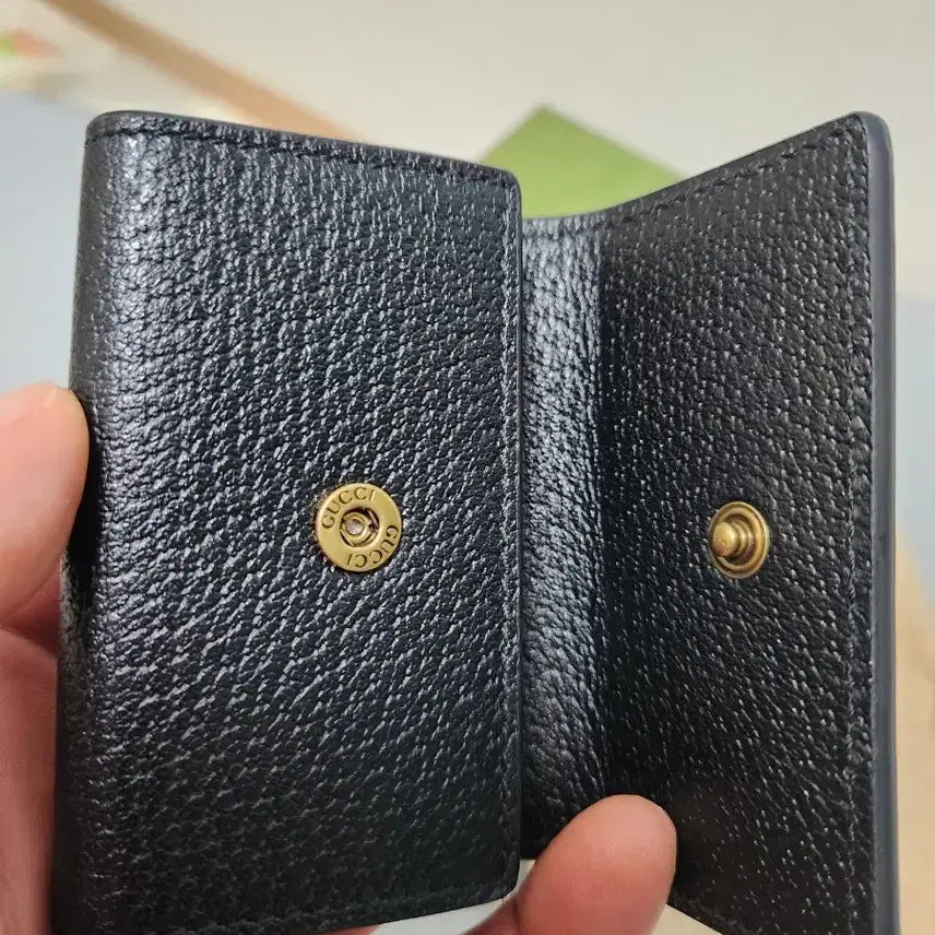 [SOLD OUT] (정품/미사용품)구찌 꿀벌 블랙 키홀더.키지갑.키케이스 판매합니다