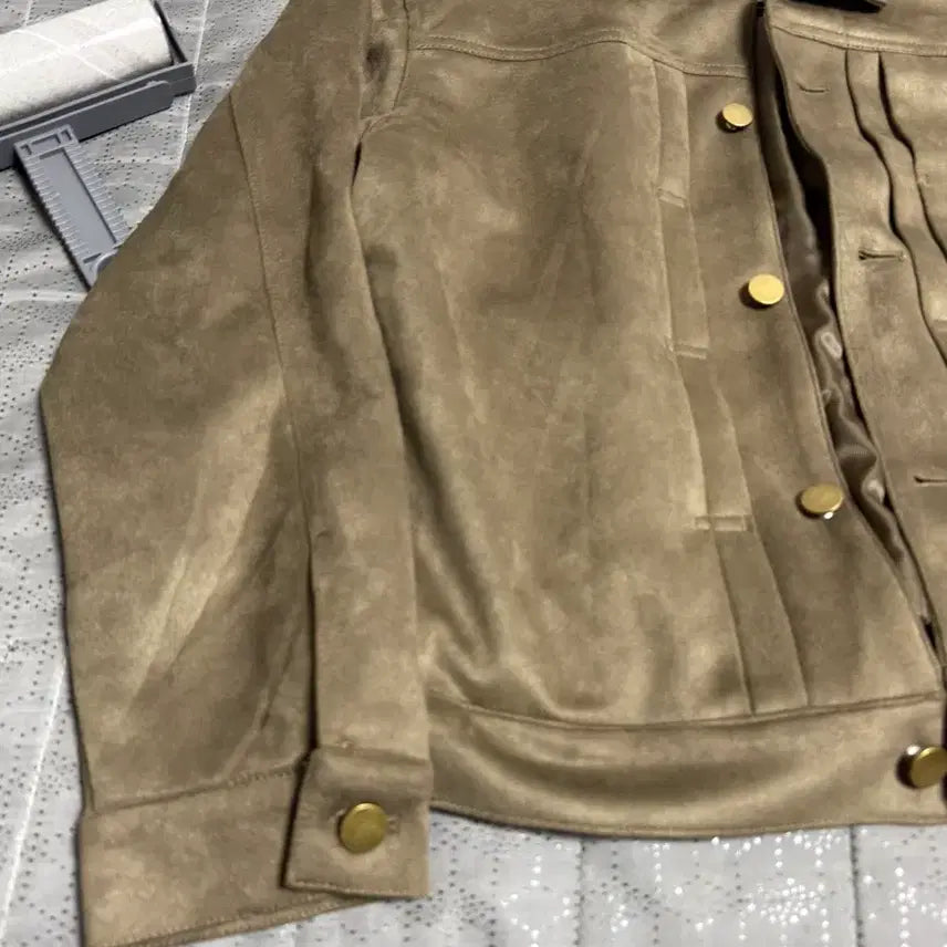 [SOLD OUT] (새상품)스웨이드 타입 자켓 카키 블랙