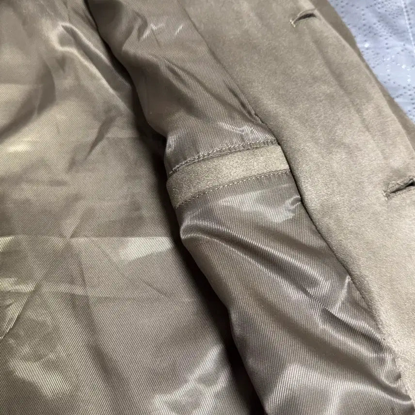 [SOLD OUT] (새상품)스웨이드 타입 자켓 카키 블랙