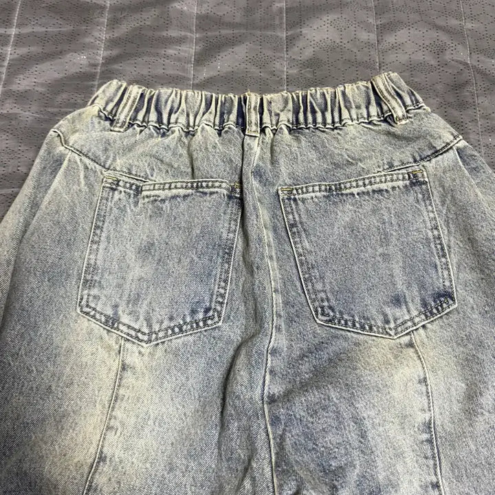 [BUNJANG] Balloon Fit Pleated Wide Leg Denim Pants / (새상품)벌룬핏 핀턱 절개 와이드 데님팬츠