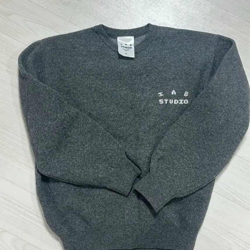 [BUNJANG] IAB Studio Knit Gray M / 아이앱 스튜디오 아이앱 니트 그레이 M