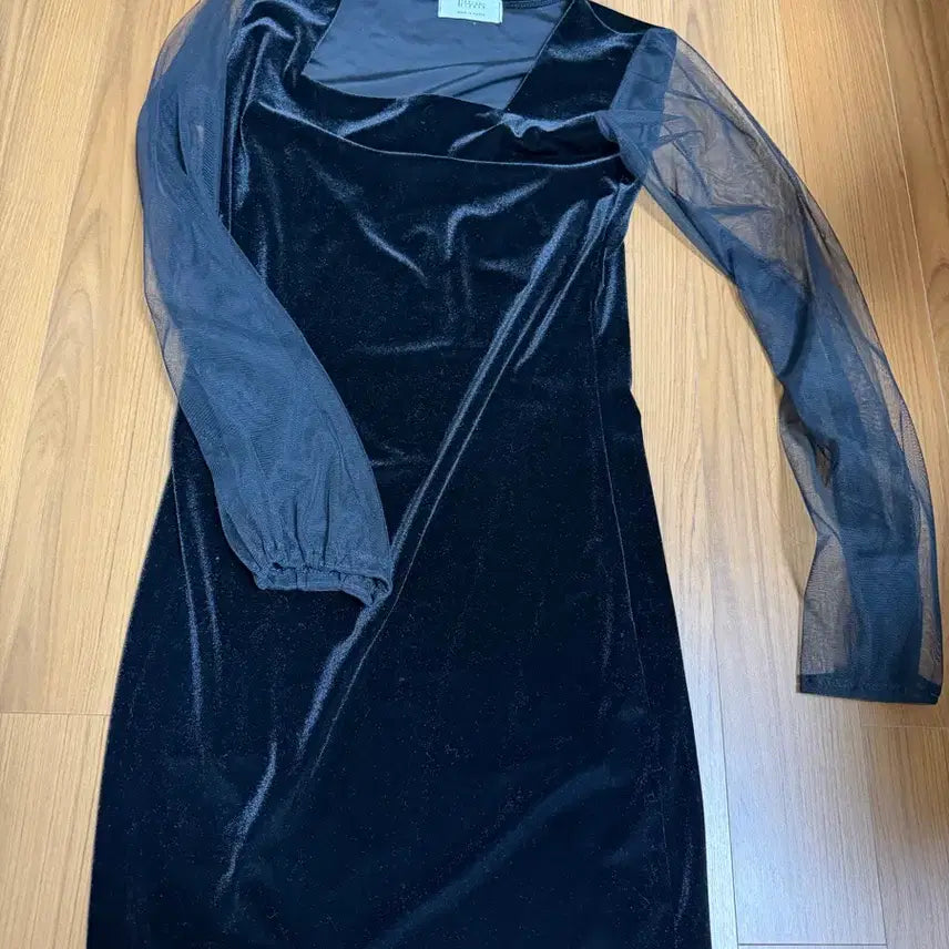 [BUNJANG] Bluestar Black Velvet See-Through Mini Dress / 블루스타 블랙 벨벳 시스루 미니 원피스