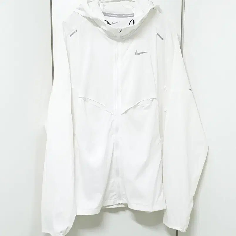 [BUNJANG] Nike Running Windrunner Running Jacket White L / 나이키 러닝 윈드러너 러닝 자켓 화이트 L