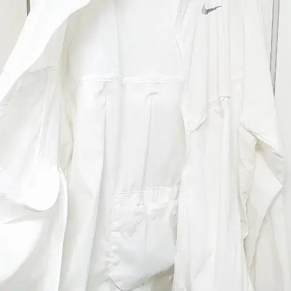 [BUNJANG] Nike Running Windrunner Running Jacket White L / 나이키 러닝 윈드러너 러닝 자켓 화이트 L