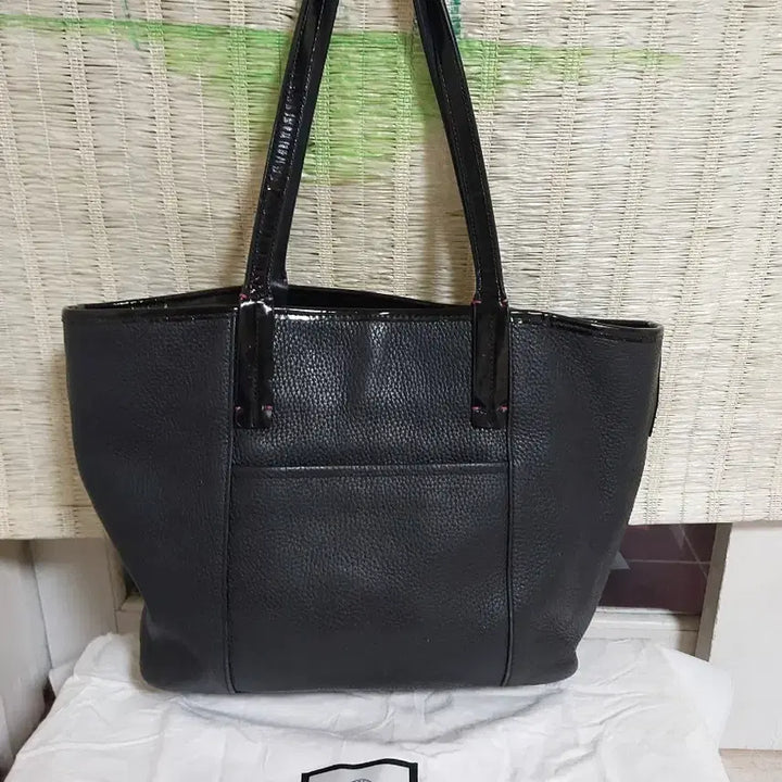 [BUNJANG] Metrocity Black Tote Bag / 정품)        39     메트로시티 블랙 토트백 + 가방 장식