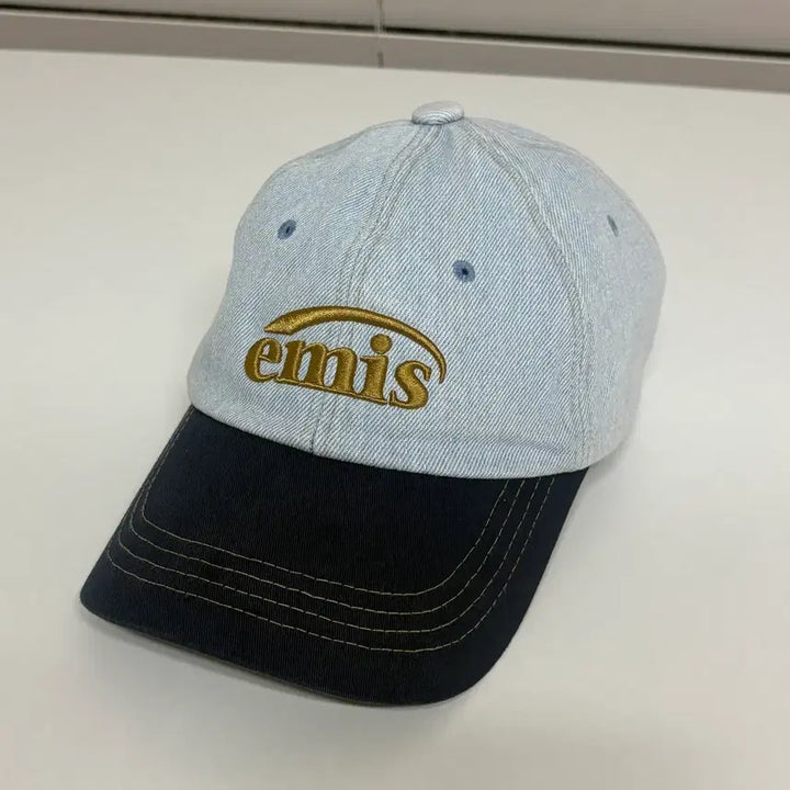 [BUNJANG] Emis Washed Denim Two-Tone Ball Cap / 이미스 워시드 데님 투톤 볼캡 라이트 블루 네이비