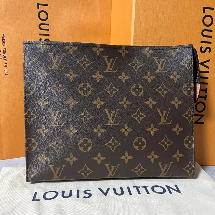 [BUNJANG] Louis Vuitton Toilet 26 Clutch Bag / [새상품] 루이비통 토일렛26 클러치백