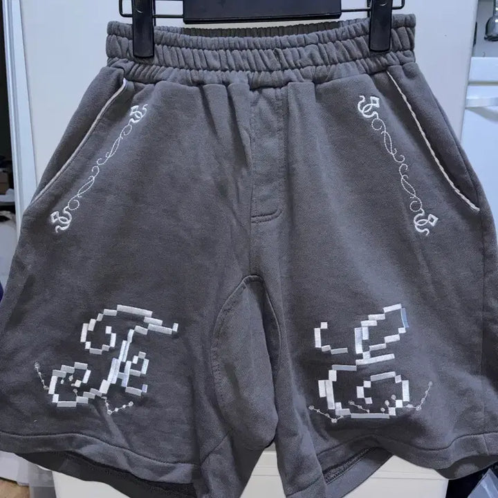 [BUNJANG] Shop Fairy Embroidered Bermuda Shorts / 샵페어리 자수 버뮤다 팬츠 (품절템)