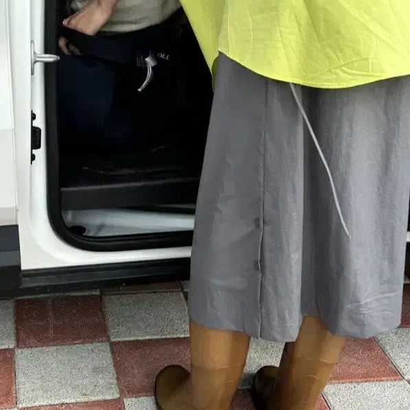 [BUNJANG] Threecut Something Button Midi Skirt / [2컬러] 쓰리컷 썸띵 스커트 / 봄 여름 미디스커트 버튼 스트링