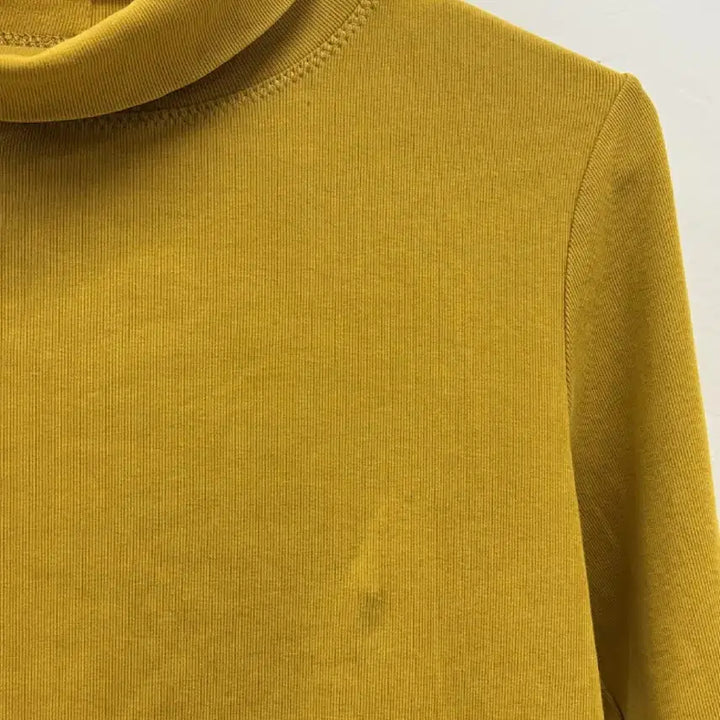 [BUNJANG] Uniqlo Vintage Turtleneck Long Sleeve Top / 일본빈티지 목폴라 터틀넥 롱슬리브 이너