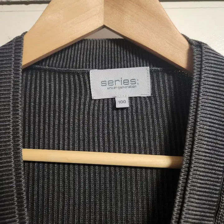 [BUNJANG] Series Pigment Knit Cardigan 100 / 시리즈 피그먼트 니트 가디건 100