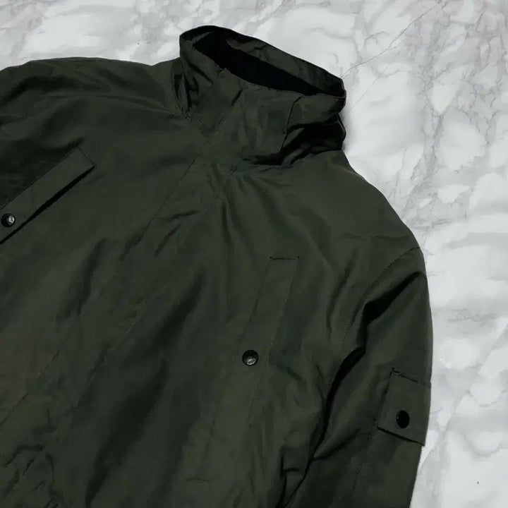 [BUNJANG] The North Face Deep Khaki Windbreaker Jacket - Men&