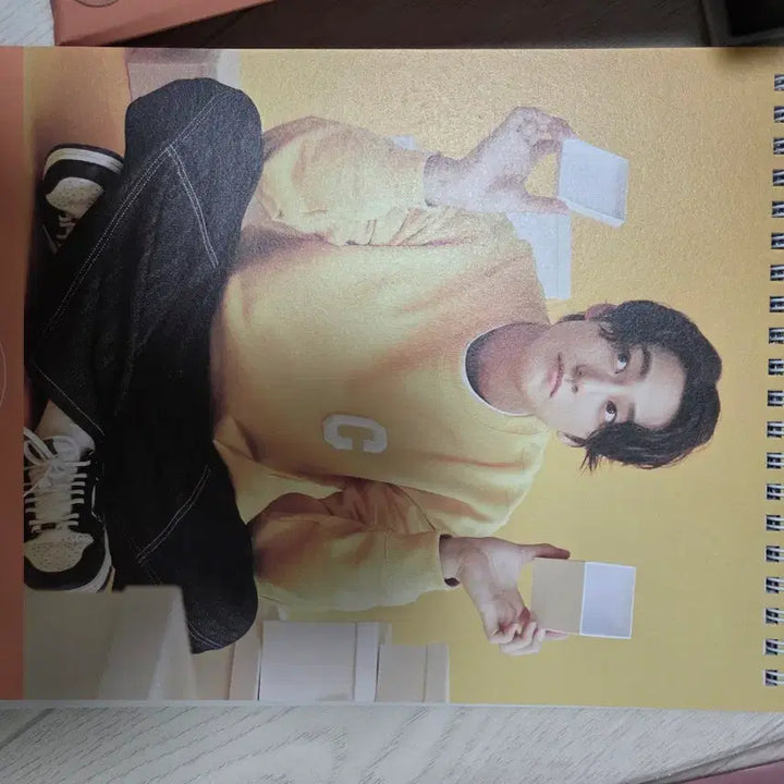[BUNJANG] Kim Bum 2024 Season's Greetings / 김범 2024 시즌 그리팅 시그