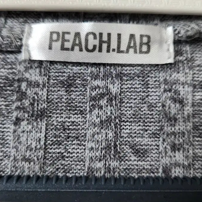 [BUNJANG] PEACH LAB Virginia Long-Sleeve Ribbed T-shirt / PEACH LAB 버지니아 골지 긴팔티