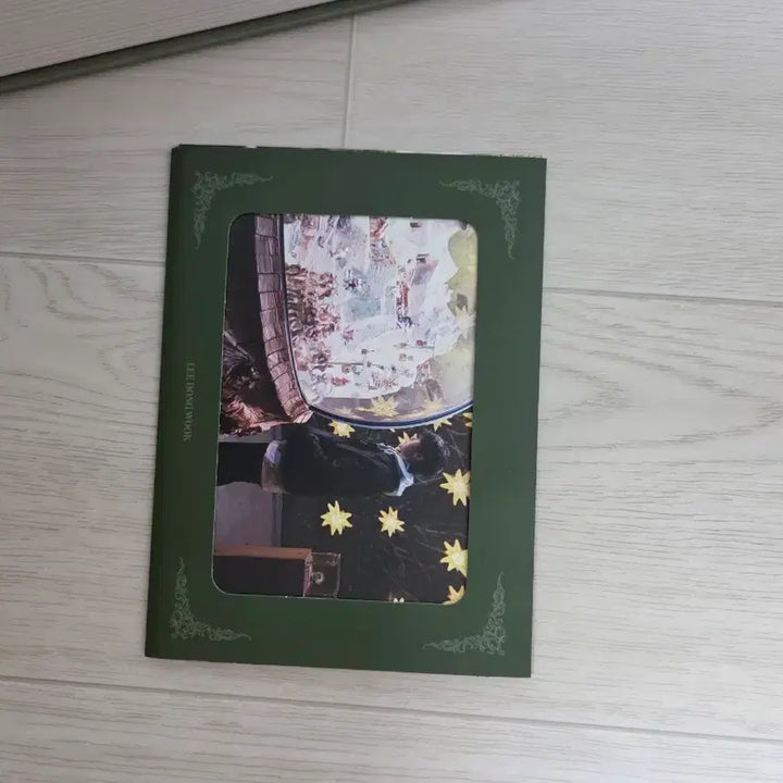 [BUNJANG] Lee Dong Wook 2025 Season's Greetings / 이동욱 2025 시즌그리팅