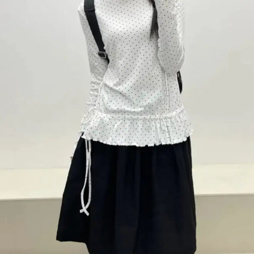 [BUNJANG] Various Brands Dot Shirred Frill Layered T-Shirt / 도트 셔링 프릴 폴라 레이어드 티셔츠/김아홉 바온 미쏘 에잇세컨즈