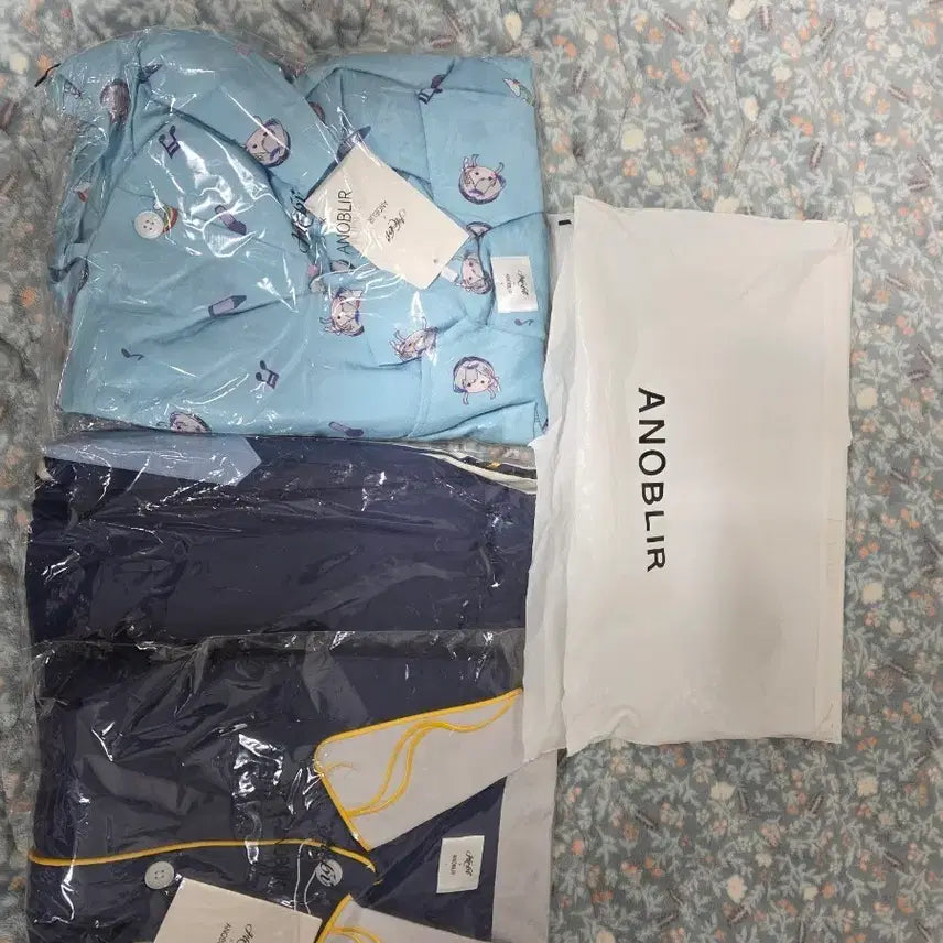 [BUNJANG] Hebi Anobleer Pajamas / Hebi 아노블리어 잠옷