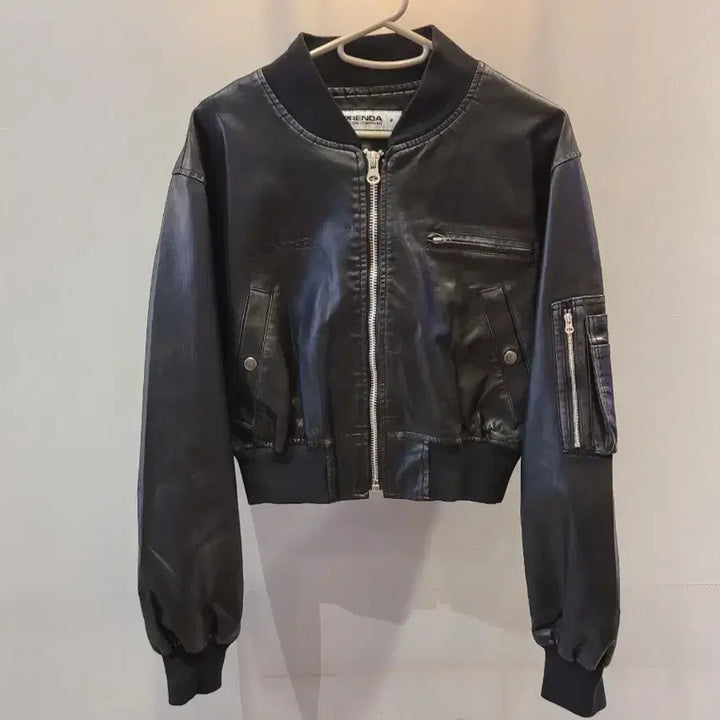 [BUNJANG] Freenda Black Leather Crop Bomber Jacket / 여성)블랙 레더 크롭 봄버 자켓(새상품 S)