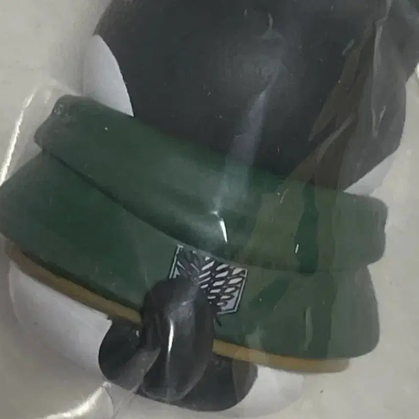 [BUNJANG] Attack on Titan Levi Mega Cat Figure / 진격의 거인 MEGA CAT 진격거 리바이 미개봉 가챠 피규어 판매합니다