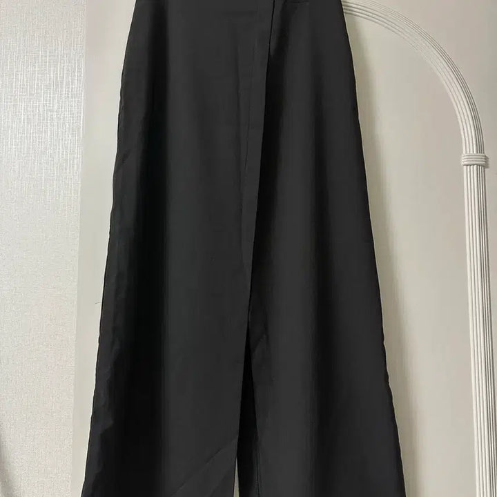 [BUNJANG] Black Slacks Skirt S Size / 블랙 색상의 슬랙스 처럼 생긴 스커트 s사이즈
