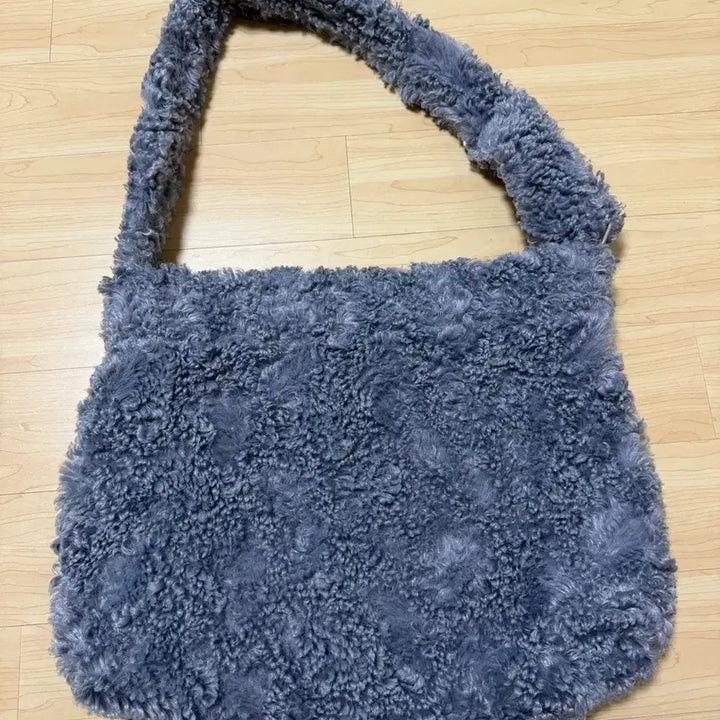 [BUNJANG] ROSSMOOR Faux Fur Shoulder Bag - Gray / ROSSMOOR 뽀글이 퍼 숄더백 그레이