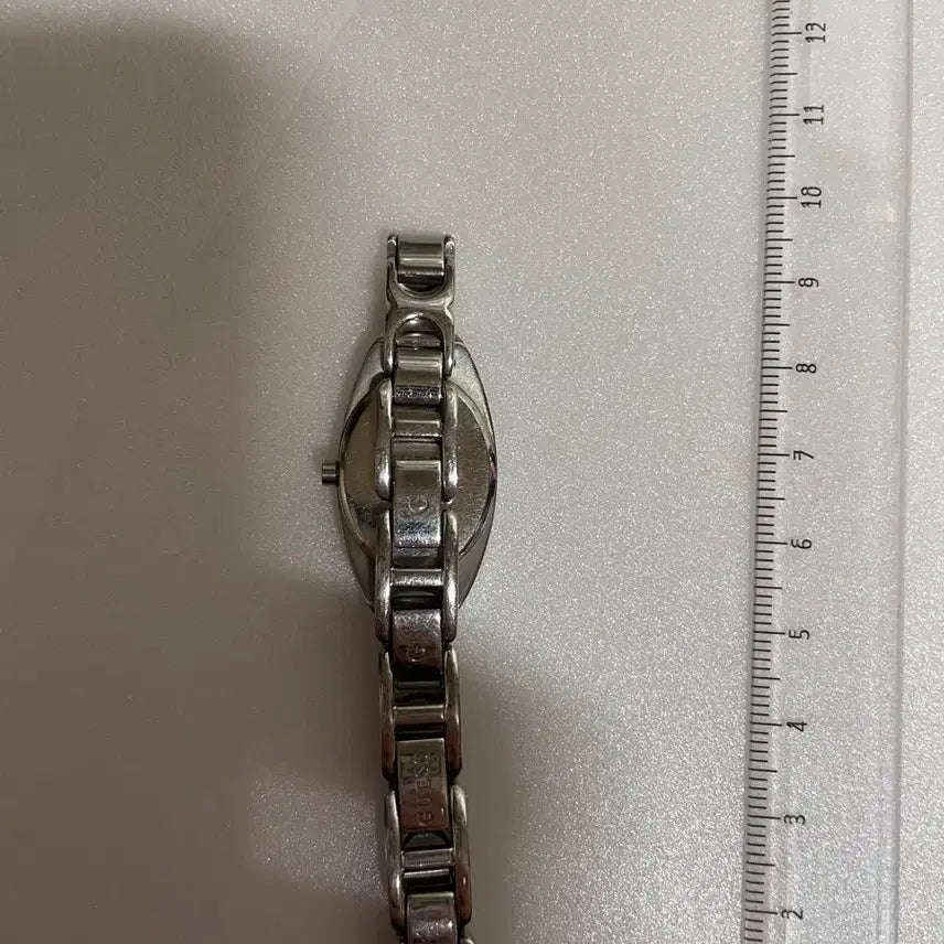 [SOLD OUT] GUESS 여성 메탈 시계 핑크 다이얼