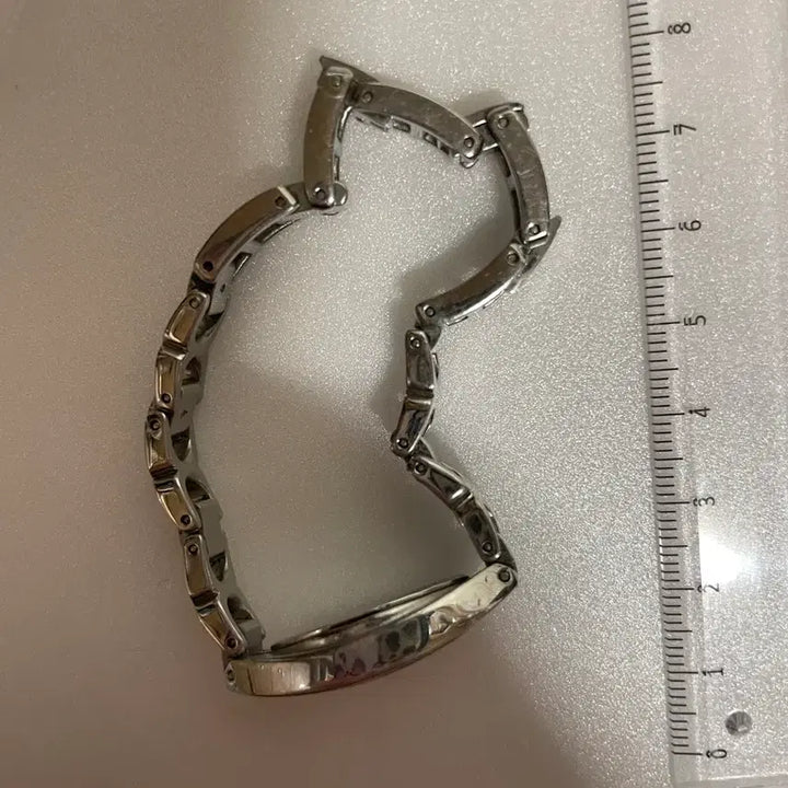 [SOLD OUT] GUESS 여성 메탈 시계 핑크 다이얼