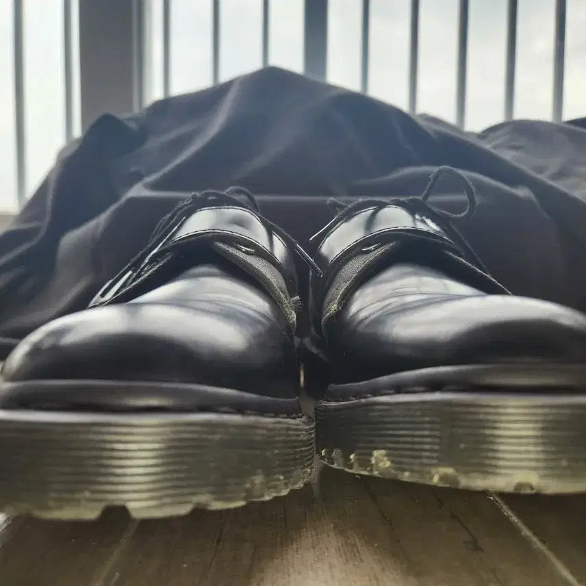 [BUNJANG] Dr. Martens 1461 Logic Shoes (260) / 닥터마틴 1461 로직 (260)