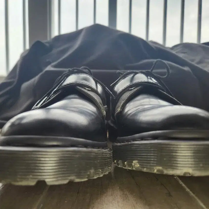 [BUNJANG] Dr. Martens 1461 Logic Shoes (260) / 닥터마틴 1461 로직 (260)