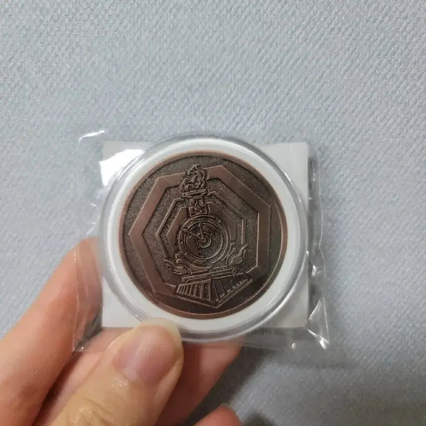 [BUNJANG] Limbus Company 3rd Anniversary Commemorative Coin / 림버스 컴퍼니 팝업 스토어 3주년 기념주화