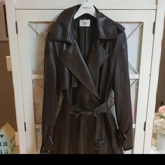 [BUNJANG] Line Eco Leather Trench Coat / Line 에코레더 트렌치코트/55-정66
