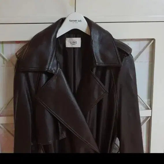 [BUNJANG] Line Eco Leather Trench Coat / Line 에코레더 트렌치코트/55-정66