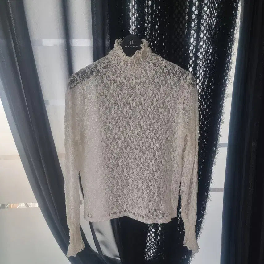 [SOLD OUT] 레이스 시스루 블라우스S