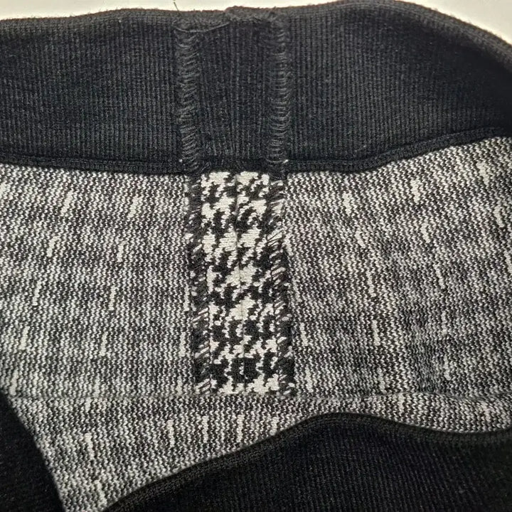 [BUNJANG] SATIN Check Button Detail Skirt / 사틴SATIN 체크버튼장식 밴딩치마